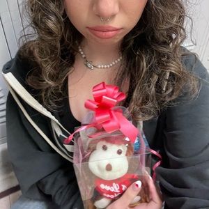 Meet your Posher, Lucy